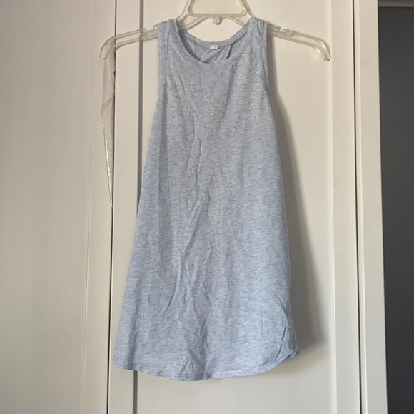 Lululemon all tied up tank - Picture 2 of 7